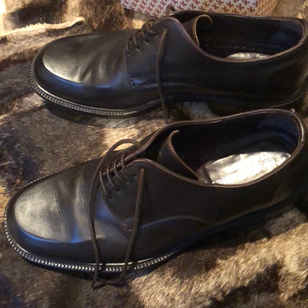 ⭐️⭐️⭐️SOLD vintage giorgio Armani shoes